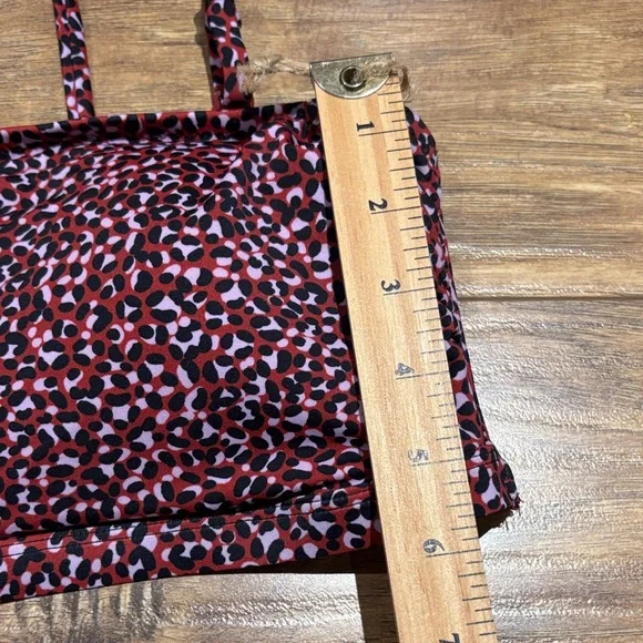 Amazon Essentials Women's Red and Black Leopard print Bikini Top - Picture 5 of 10